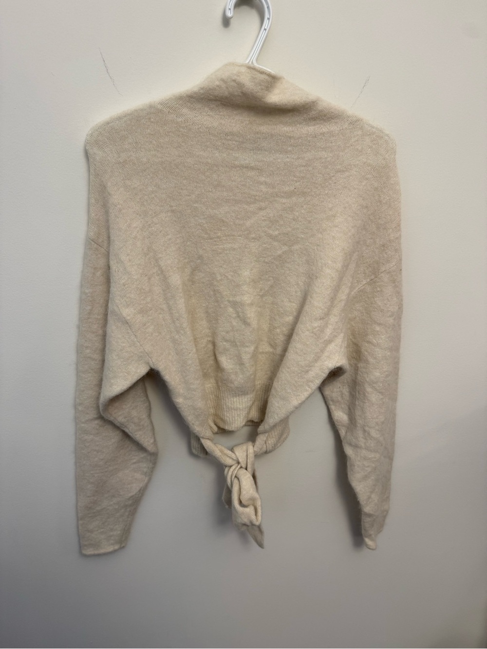 Wilfred Tied-Back Soft Knit Women's Sweater in Cream
